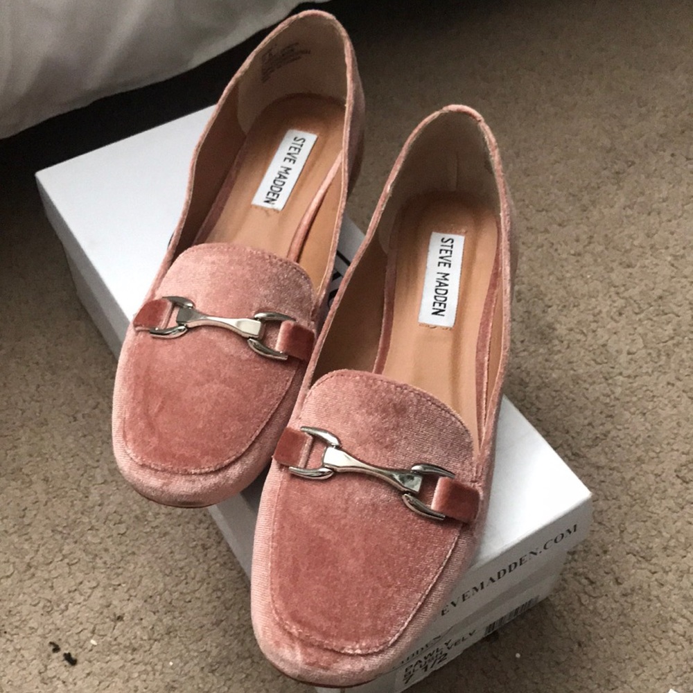 Steve Madden velvet shoes